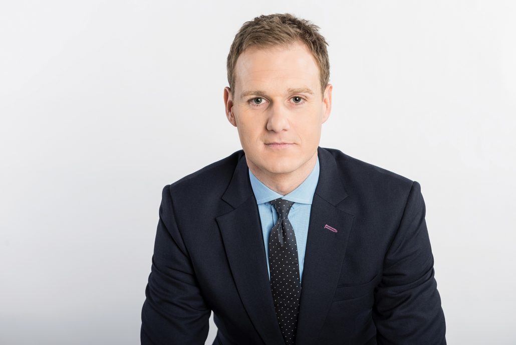 Dan Walker To Host IOG Awards