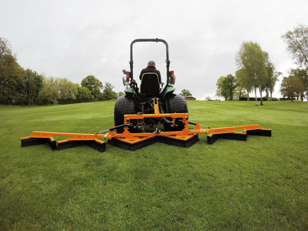 Flexibrush Keeps Worm Casts Away