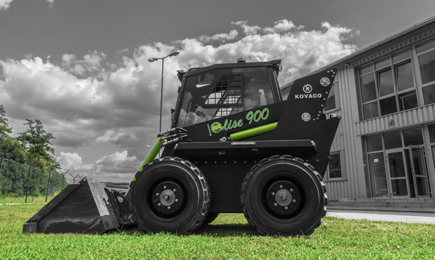 New dealer for fully electric skid steer loader - Turf Matters