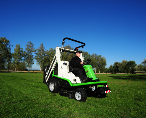 Tips for buying a new ride-on mower