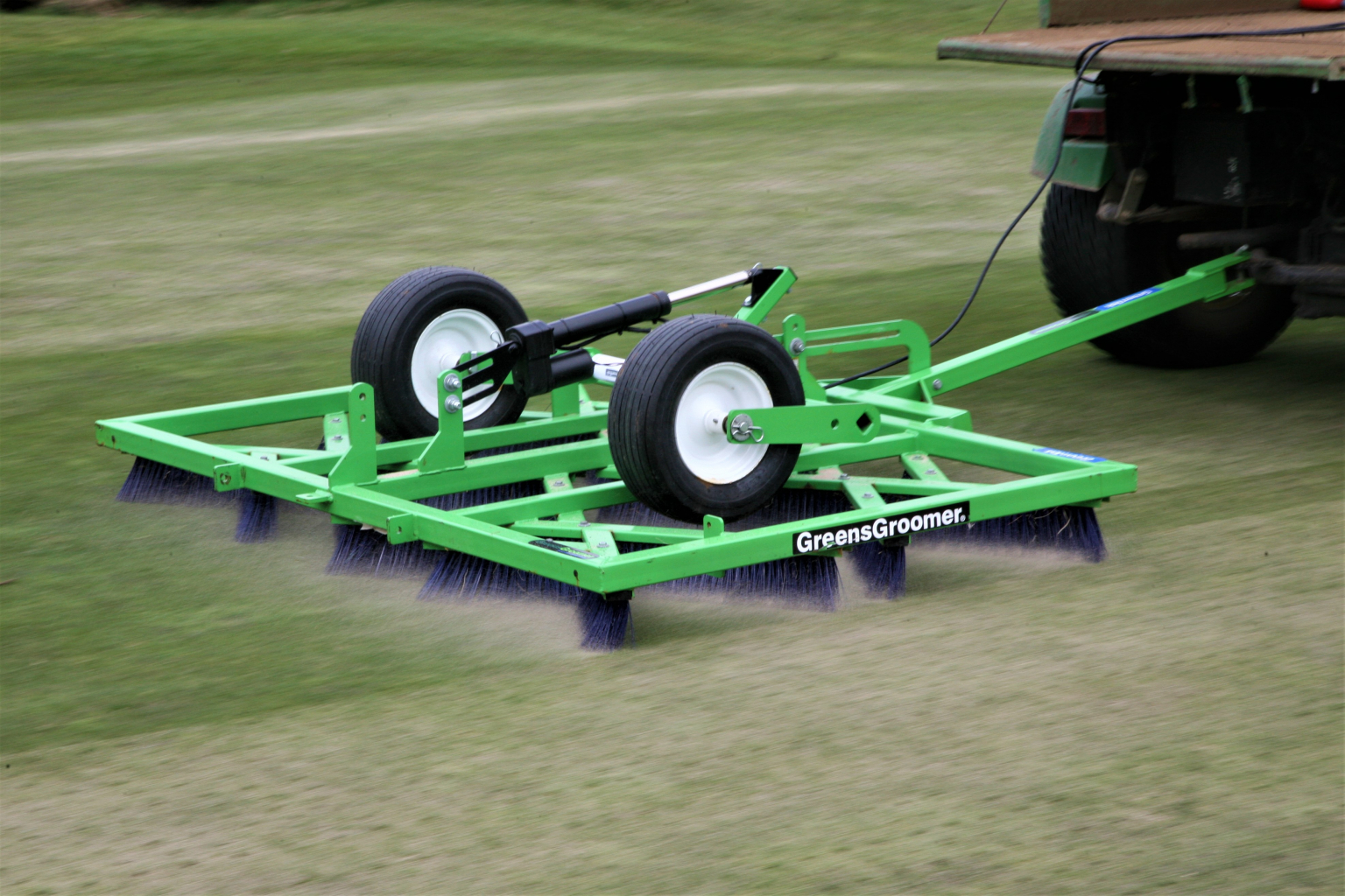 Choosing the right topdressing brush Turf Matters