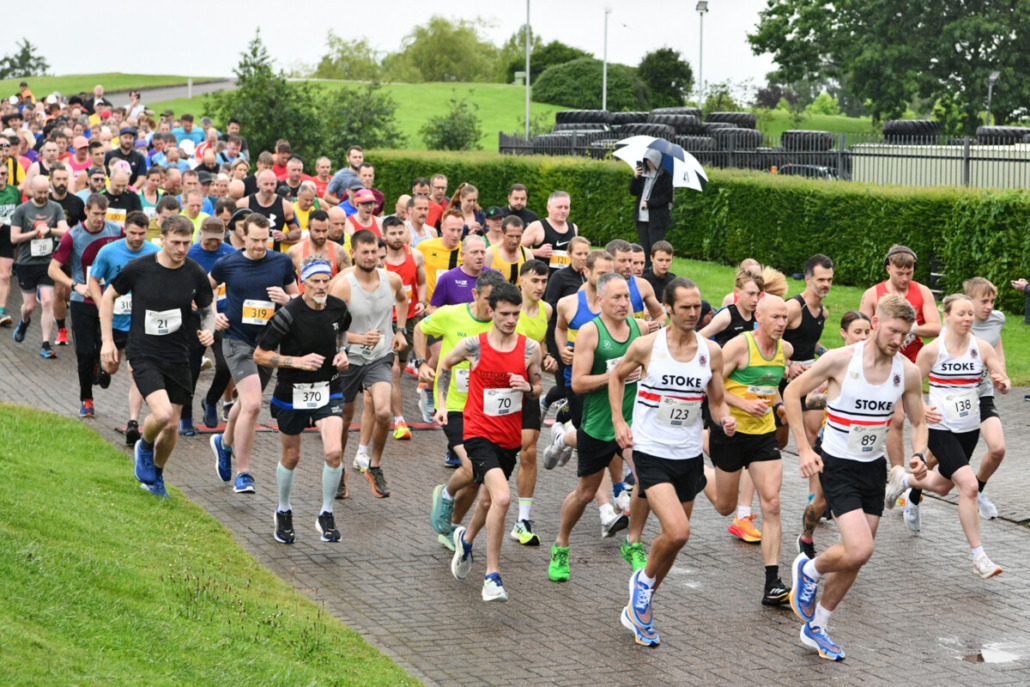 Over 360 runners complete JCB Lakeside 5