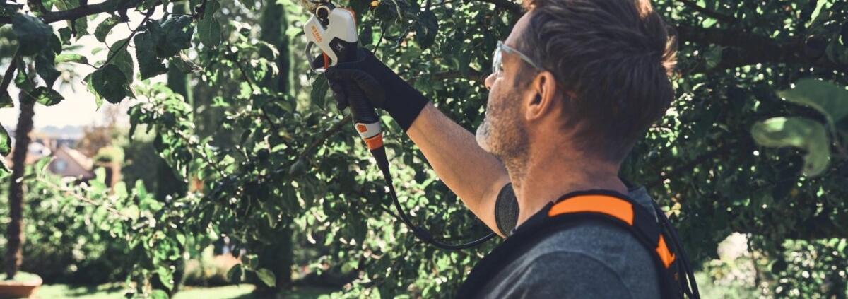 STIHL's new battery powered pruning shears
