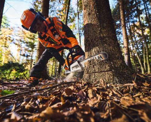 STIHL introduces high-performance, low-weight chainsaw