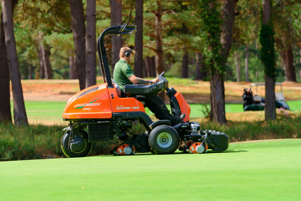 ELiTE equipment for an elite golf club ELiTE equipment for an elite golf club