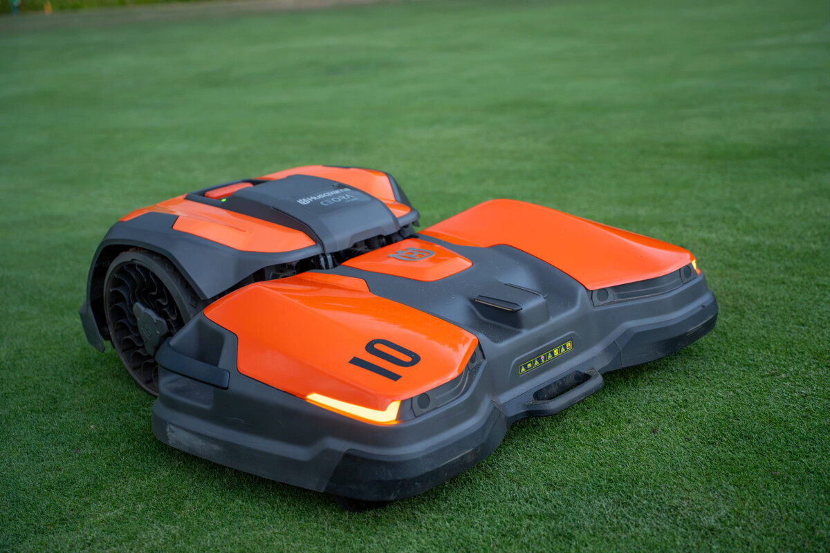 Autonomous mowers help the Belfry maintain world-class conditions