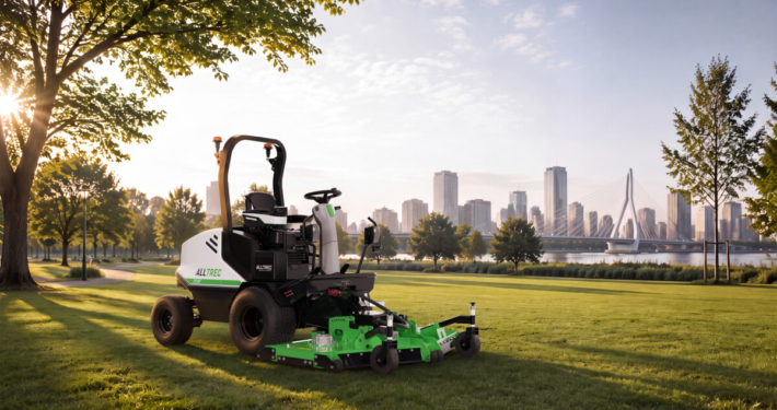 ISEKI Brings a Host of UK Firsts and Electric Innovation to SALTEX