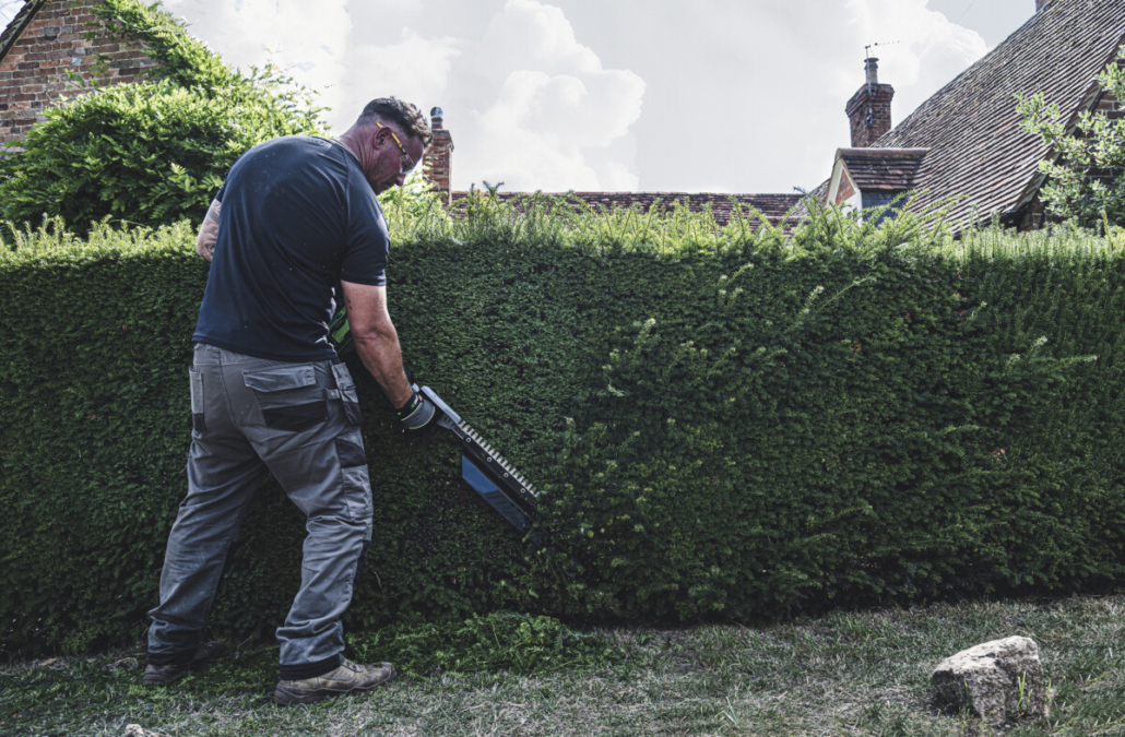 EGO’S debut single-sided pro hedge trimmer EGO’S debut single-sided pro hedge trimmer